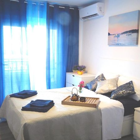 Studio With Terrace And Pool 托雷维耶哈 外观 照片